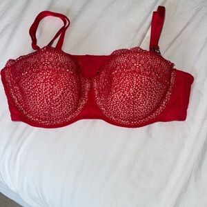 Victoria's Secret 34B lightly lined balconet-never been worn!